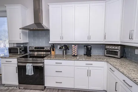 215-217 N 12th Avenue Jacksonville Beach FL 32250