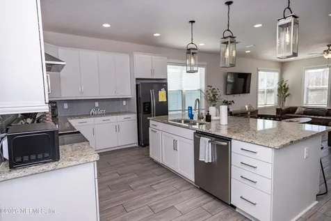 215-217 N 12th Avenue Jacksonville Beach FL 32250