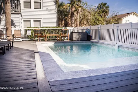 215-217 N 12th Avenue Jacksonville Beach FL 32250
