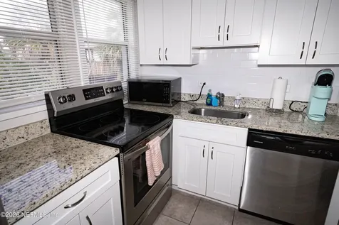 215-217 N 12th Avenue Jacksonville Beach FL 32250
