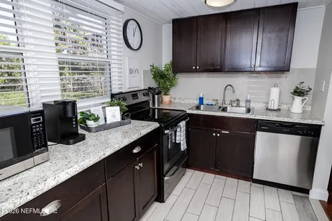 215-217 N 12th Avenue Jacksonville Beach FL 32250