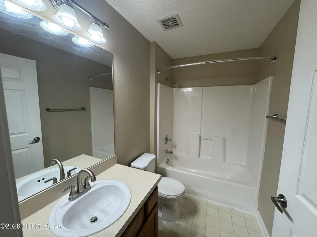 6063 Maggies Circle Jacksonville FL 32244