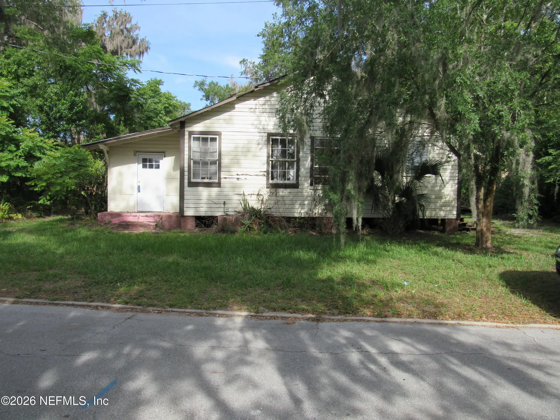 14 S Lake Street Crescent City FL 32112