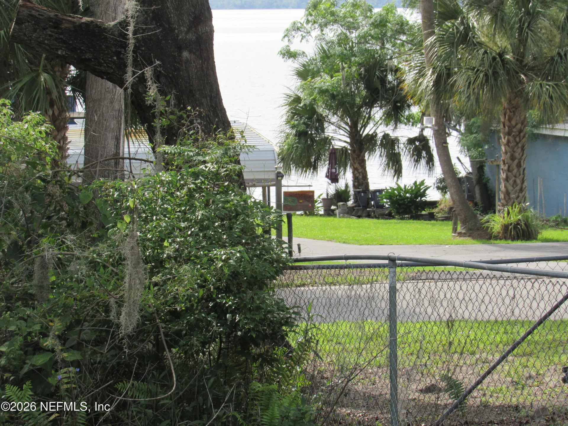 14 S Lake Street Crescent City FL 32112