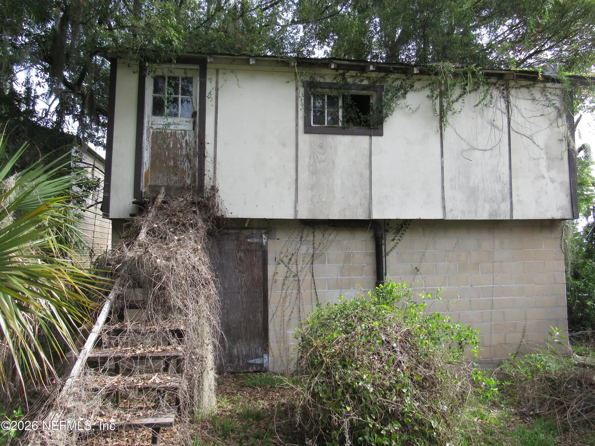 14 S Lake Street Crescent City FL 32112