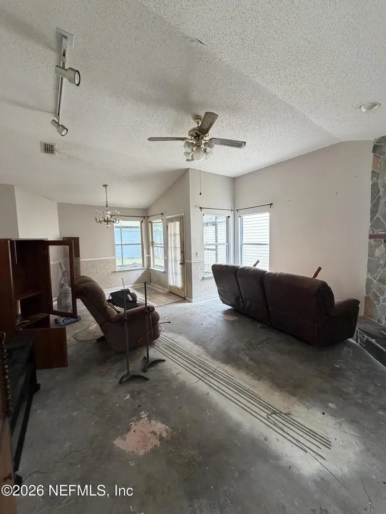 367 Full Moon Trail Jacksonville FL 32225
