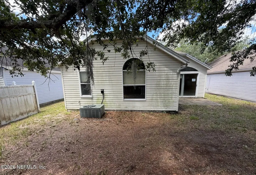 1223 Homard Boulevard E Jacksonville FL 32225