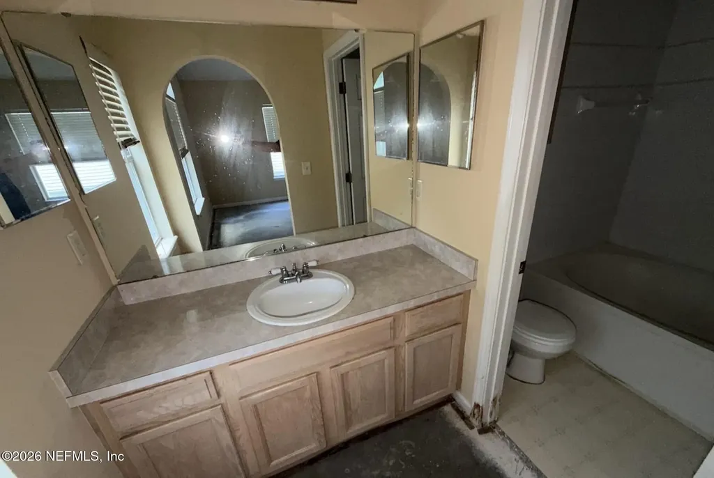 1223 Homard Boulevard E Jacksonville FL 32225