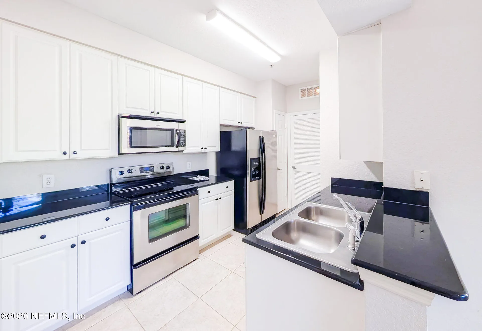 8539 Gate Parkway W Jacksonville FL 32216