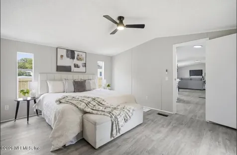 8427 Mcglothlin Street Jacksonville FL 32210