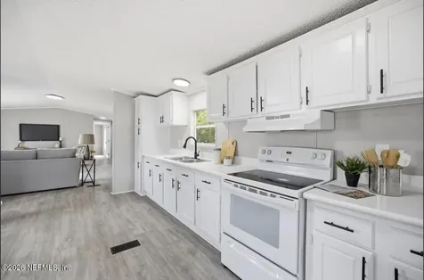8427 Mcglothlin Street Jacksonville FL 32210