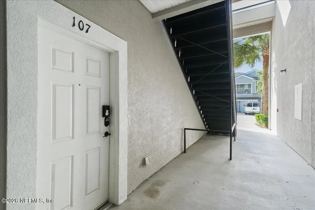 7068 Deer Lodge Circle Jacksonville FL 32256
