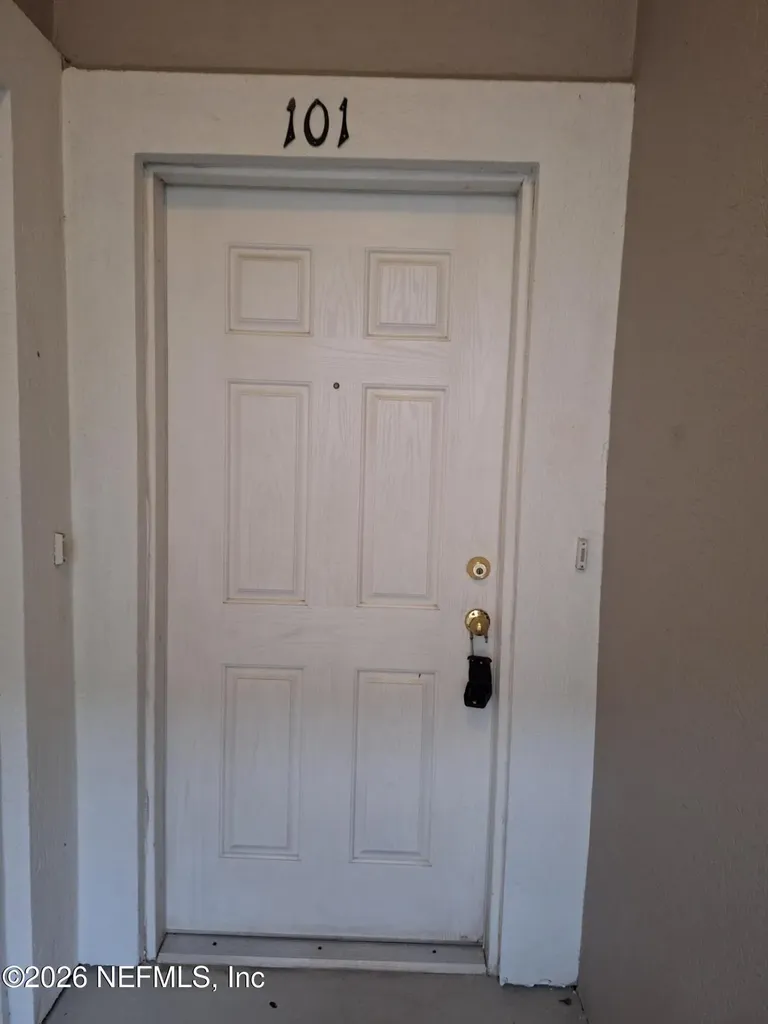 7032 Deer Lodge Circle Jacksonville FL 32256