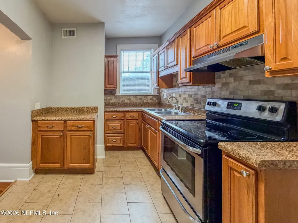 2359 Oak Street Jacksonville FL 32204