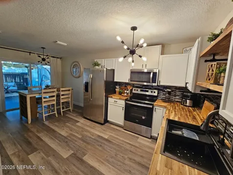 5463 Old Colony Drive Jacksonville FL 32222