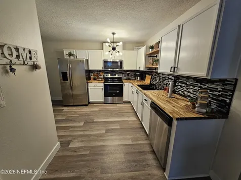5463 Old Colony Drive Jacksonville FL 32222