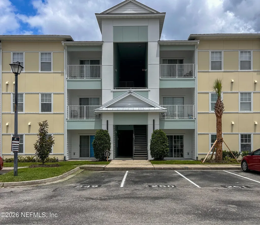 8215 Green Parrot Road Jacksonville FL 32256