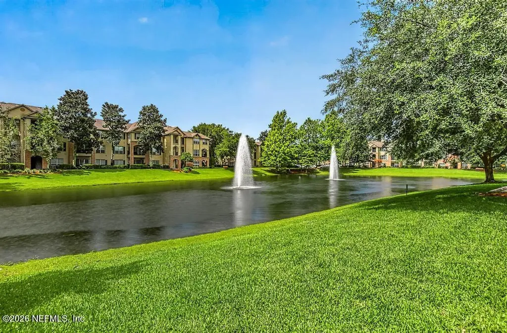 7800 Point Meadows Drive Jacksonville FL 32256