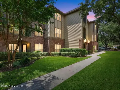 7800 Point Meadows Drive Jacksonville FL 32256