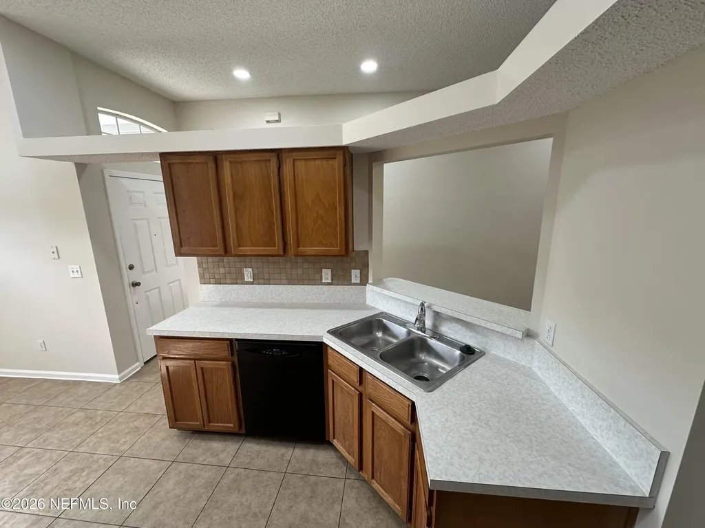 8189 Tessa Terrace E Jacksonville FL 32244