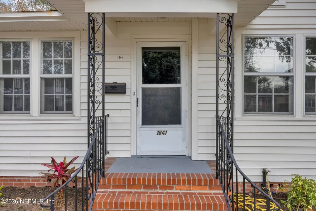 1641 Charon Road Jacksonville FL 32205