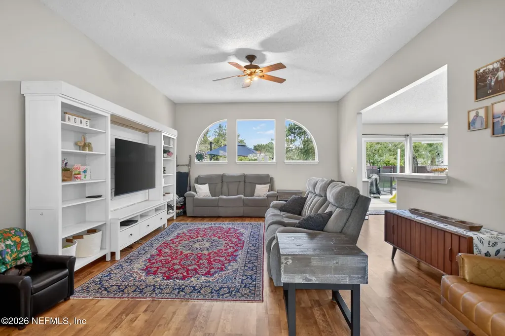 12736 Chandler View Court Jacksonville FL 32218