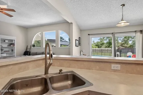 12736 Chandler View Court Jacksonville FL 32218
