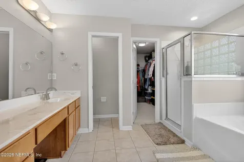 12736 Chandler View Court Jacksonville FL 32218