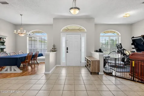 12736 Chandler View Court Jacksonville FL 32218