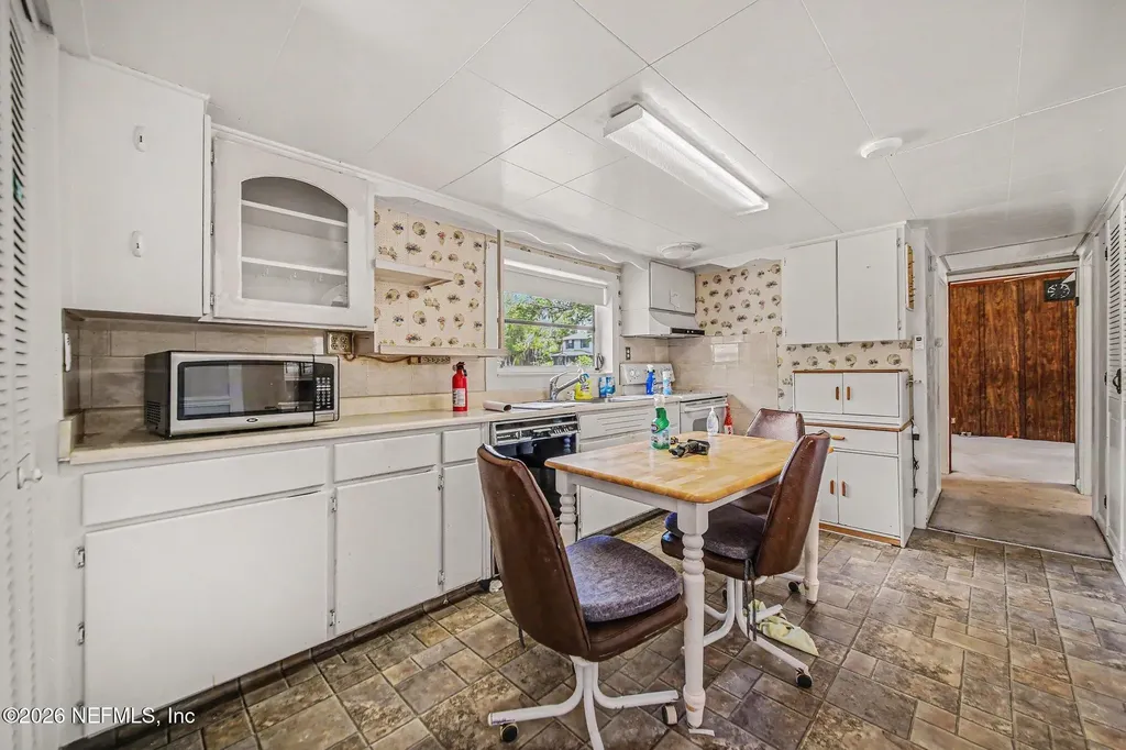 168 W Wilbur Avenue Lake Mary FL 32746