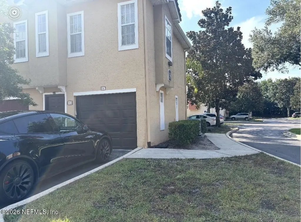 10075 Gate Parkway N Jacksonville FL 32246