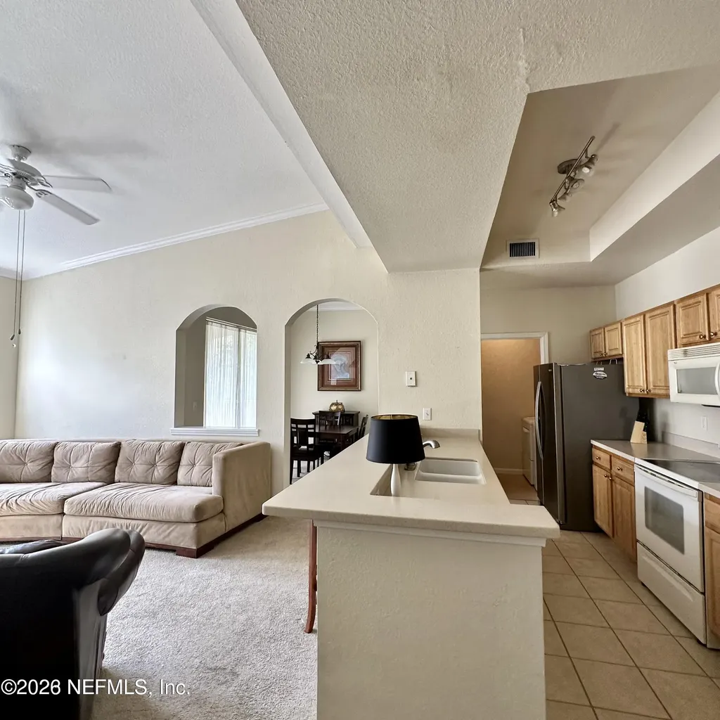10075 Gate Parkway N Jacksonville FL 32246