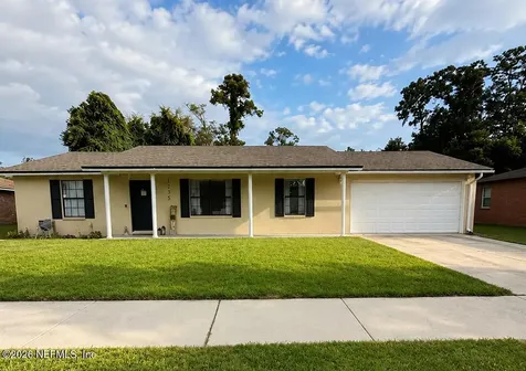 1235 Squirrel Lane N Jacksonville FL 32218
