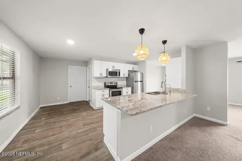 1235 Squirrel Lane N Jacksonville FL 32218