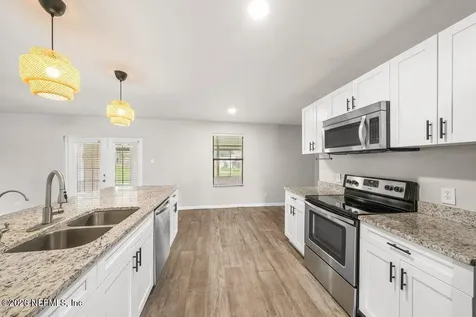 1235 Squirrel Lane N Jacksonville FL 32218