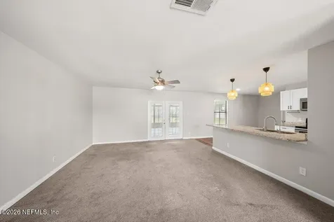 1235 Squirrel Lane N Jacksonville FL 32218