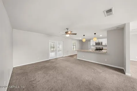 1235 Squirrel Lane N Jacksonville FL 32218