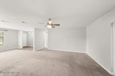 1235 Squirrel Lane N Jacksonville FL 32218
