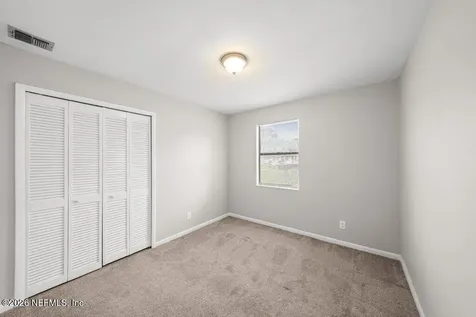 1235 Squirrel Lane N Jacksonville FL 32218
