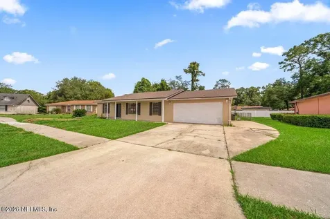 1235 Squirrel Lane N Jacksonville FL 32218