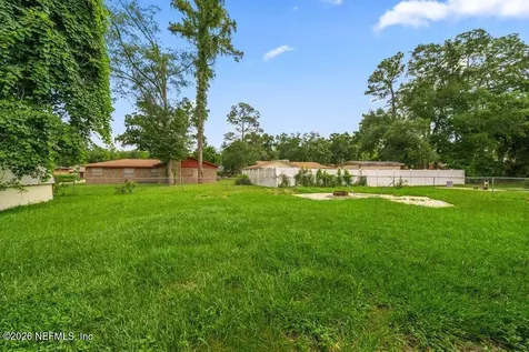 1235 Squirrel Lane N Jacksonville FL 32218