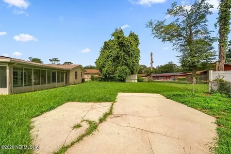 1235 Squirrel Lane N Jacksonville FL 32218