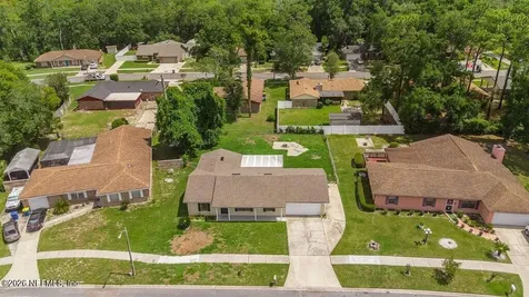 1235 Squirrel Lane N Jacksonville FL 32218