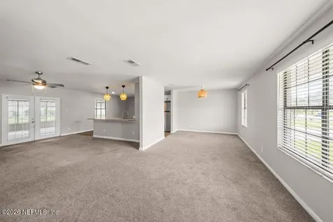 1235 Squirrel Lane N Jacksonville FL 32218
