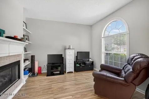 401 Twin Oaks Lane St. Johns FL 32259