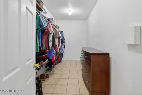 401 Twin Oaks Lane St. Johns FL 32259
