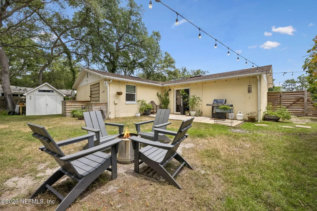 2638 Stern Drive N Jacksonville FL 32233