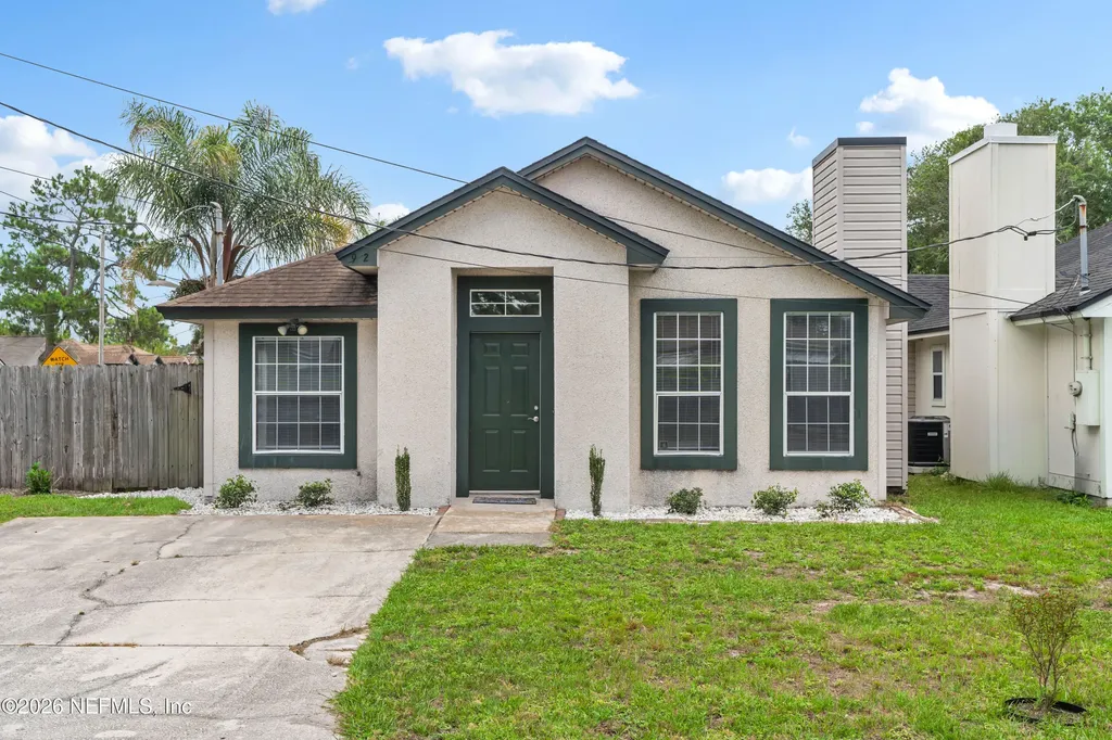 92 W 13th Street Atlantic Beach FL 32233