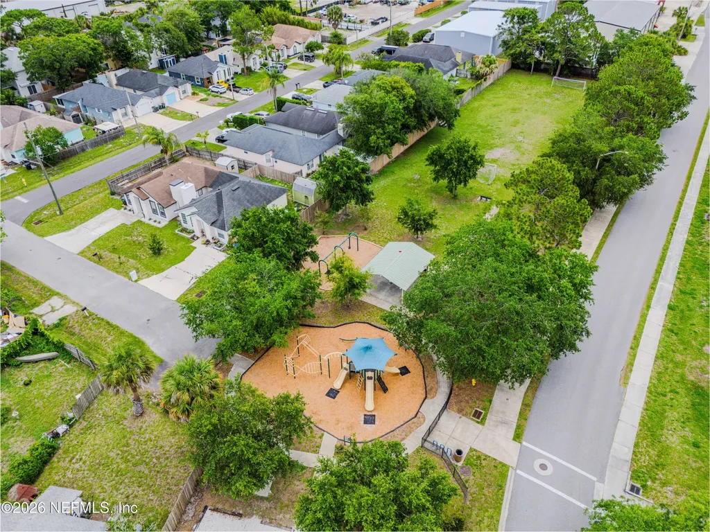 92 W 13th Street Atlantic Beach FL 32233