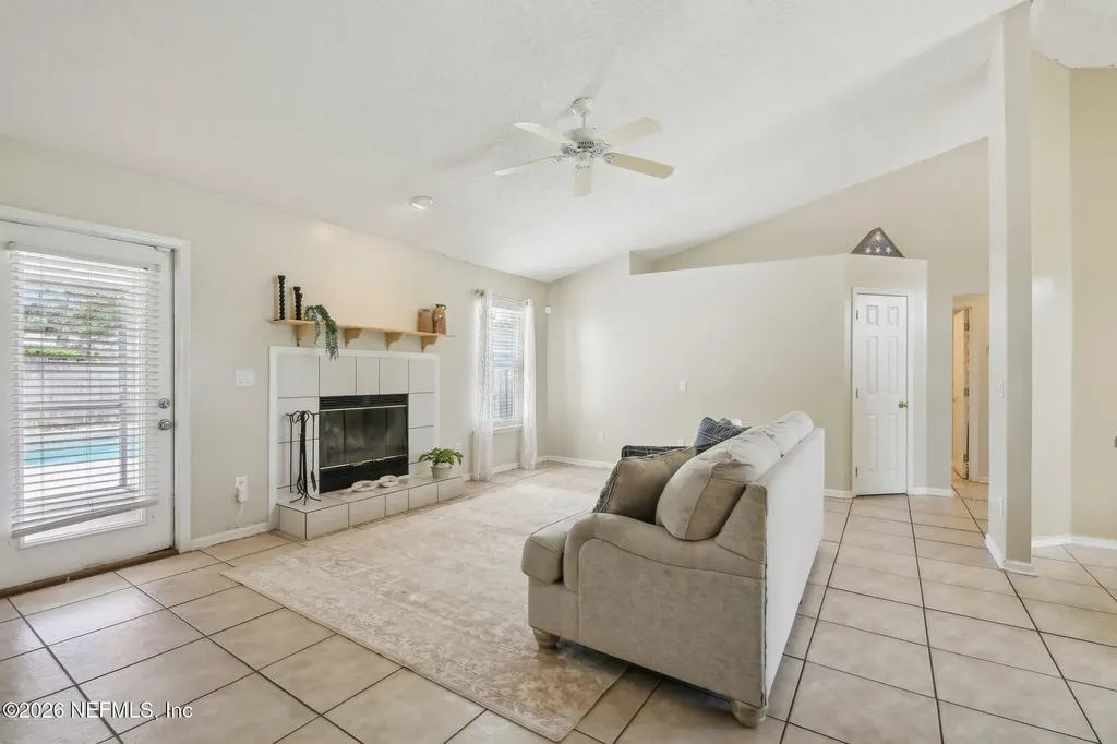 13474 Las Brisas Way N Jacksonville FL 32224